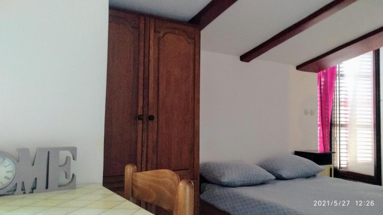 Mira Apartament *